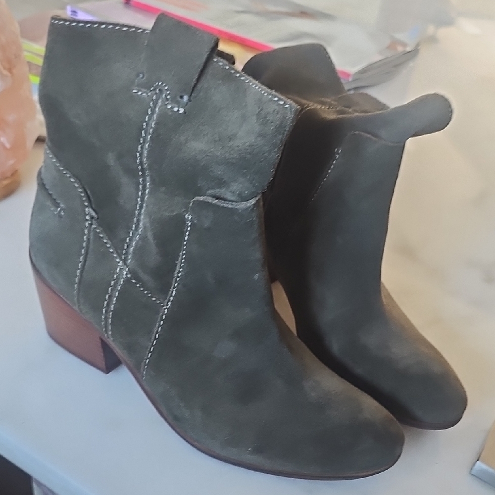 Vince Camuto Dark Green Ankle Boots